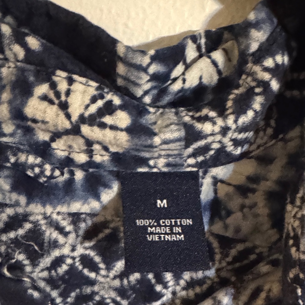Navy Blue Patterned Men's button down Shirt - Picture 2 of 3
